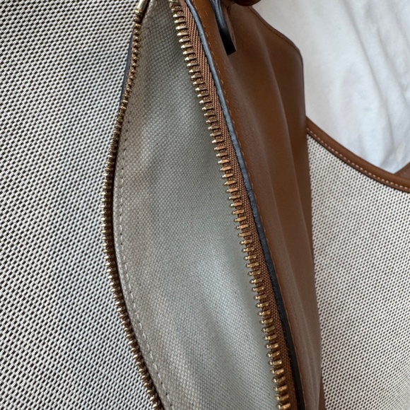 NWT Gucci B Shoulder Bag Natural Canvas - Picture 11 of 11